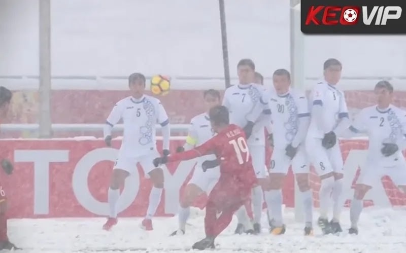 Cầu vồng trong tuyết, bàn thắng của Quang Hải tại Thường Châu